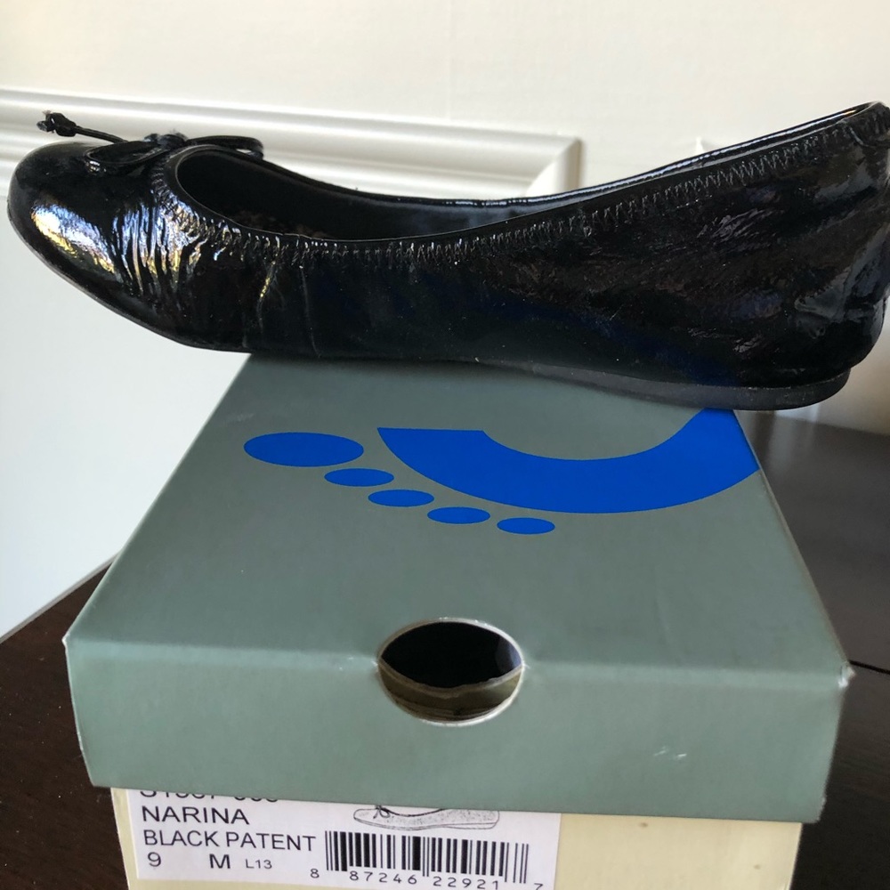 Soft Walk Black Patent Flats